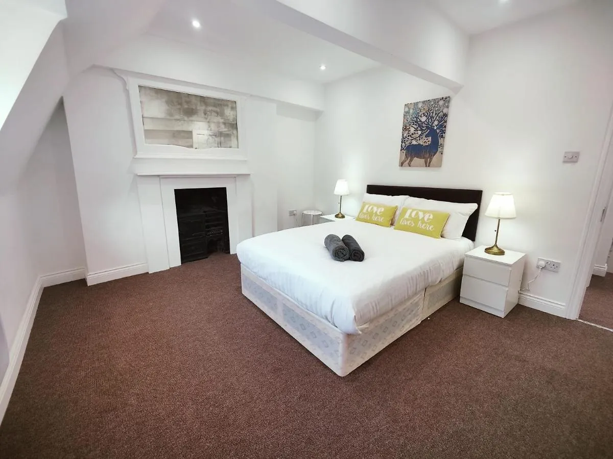 3 Bed Flat Close To Liverpool St & Brick Lane London 0*,  United Kingdom